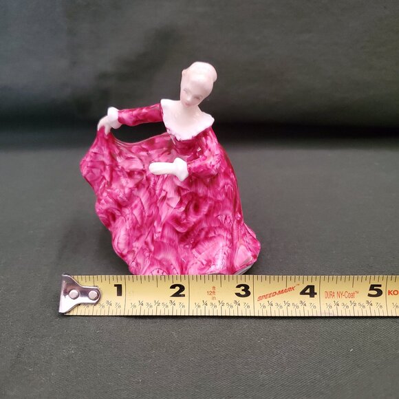 Vintage Royal Doulton Kirsty Figurine 1970 NH 3213 Small Made in England - Picture 10 of 10